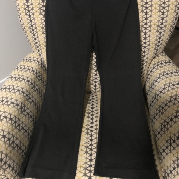 New York & Company Stretch Gray Knit Pants (S) Good Condition-Front Pockets - Picture 2 of 7